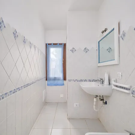 Holiday home Bilocale 40 Mt Dalla Spiaggia By Budoniaffitti *